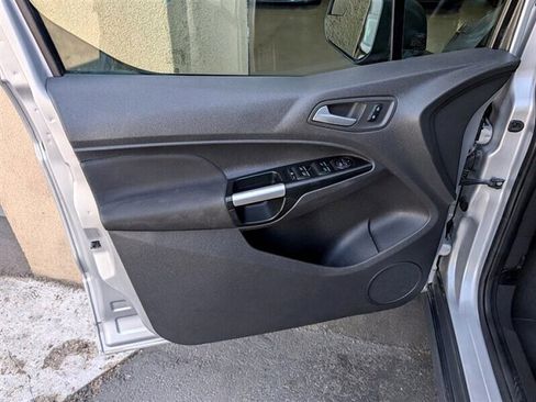 Used 2018 Ford Transit Connect XLT image 18