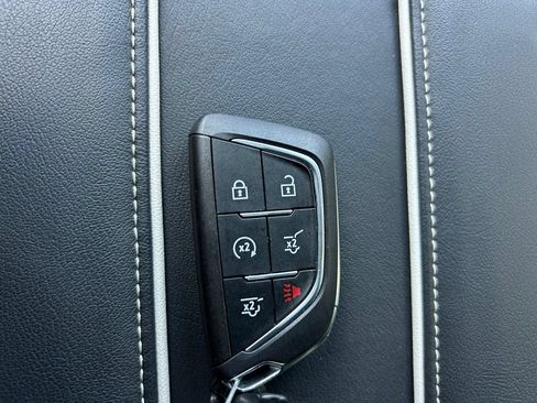 Used 2023 Cadillac Escalade Premium Luxury AWD/4WD image 37