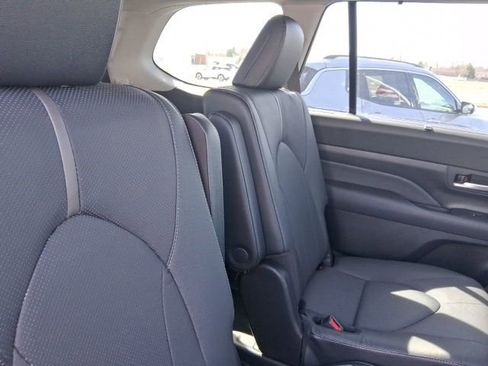 New 2026 Toyota Grand Highlander AWD image 8
