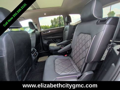 Used 2024 Volkswagen Atlas SEL Premium R-Line AWD/4WD image 19