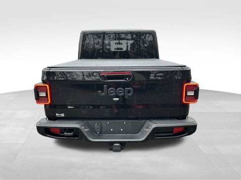 Used 2023 Jeep Gladiator Overland image 4