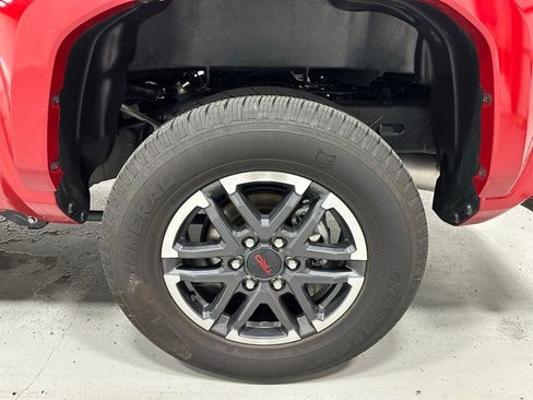 Used 2025 Toyota Tacoma TRD Sport image 64