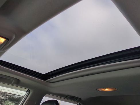 Used 2017 Toyota 4Runner SR5 Premium image 10