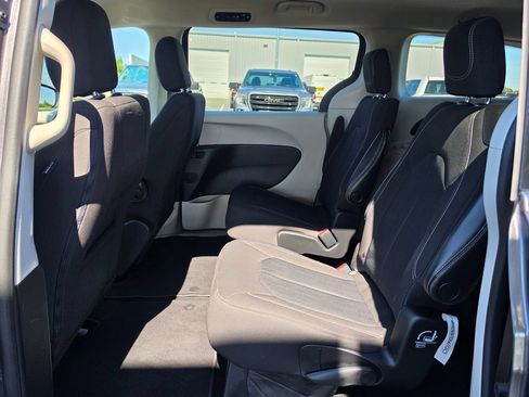 Used 2023 Chrysler Voyager LX FWD image 30