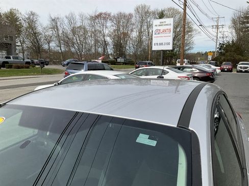 Used 2014 Ford Focus SE FWD image 9