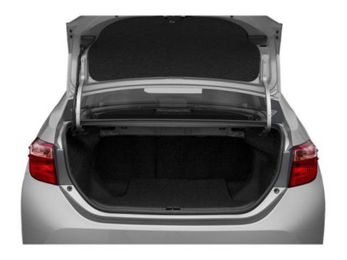 Used 2019 Toyota Corolla SE w/ Carpet Mat Package (TMS) FWD image 12