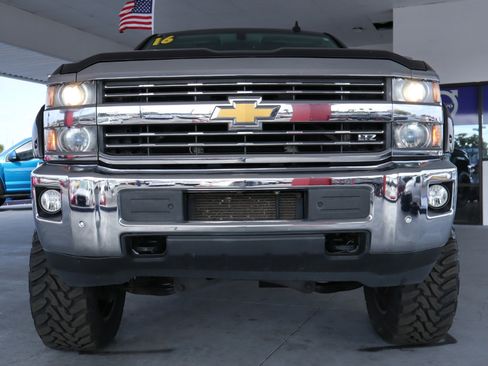 Used 2015 Chevrolet Silverado 2500 LTZ w/ Duramax Plus Package image 13