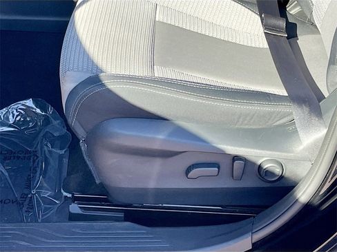 Used 2024 Subaru Outback Premium image 20