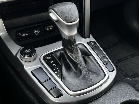 Used 2023 Kia Seltos LX image 17