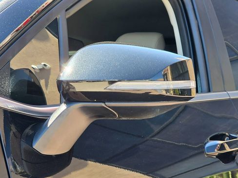 Used 2023 Kia Sportage EX image 9