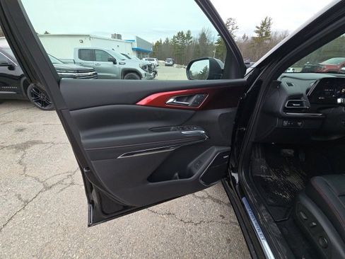 New 2026 Chevrolet Traverse RS w/ LPO, Floor Liner Package image 22