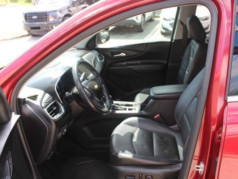 Used 2018 Chevrolet Equinox Premier FWD image 11