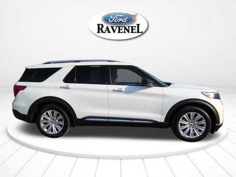 Used 2023 Ford Explorer Limited RWD image 3
