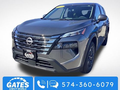 Used 2024 Nissan Rogue SV image 5