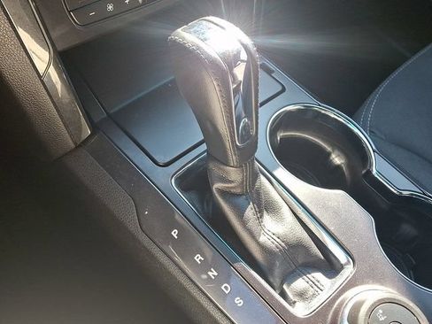 Used 2017 Ford Explorer XLT AWD/4WD image 17