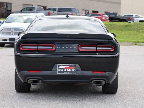 Used 2018 Dodge Challenger R/T Scat Pack RWD image 10