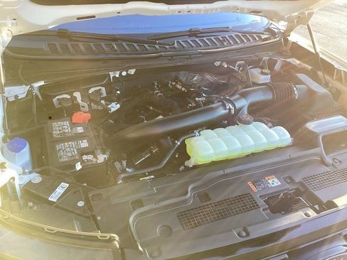 New 2025 Ford Expedition Active image 27