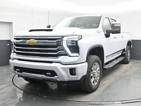 New 2026 Chevrolet Silverado 2500 High Country w/ High Country Premium Package AWD/4WD image 10