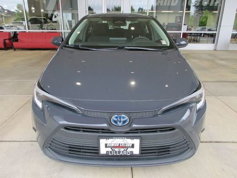 Used 2023 Toyota Corolla LE w/ LE Premium Package AWD/4WD image 5
