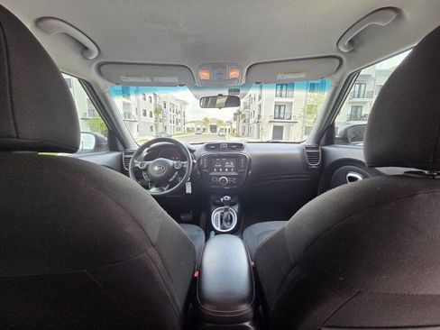 Used 2019 Kia Soul + FWD image 17