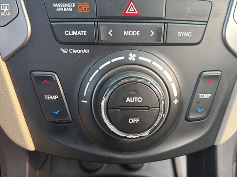 Used 2017 Hyundai Santa Fe Sport FWD image 9