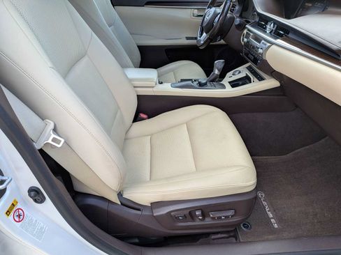 Used 2016 Lexus ES 350 w/ Premium Package w/Wood Trim FWD image 20