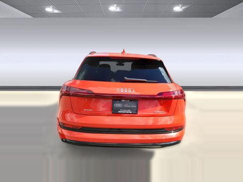 Used 2021 Audi e-tron Premium w/ Convenience Plus Package image 10