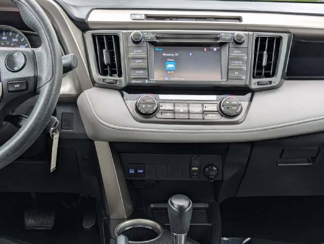Used 2015 Toyota RAV4 XLE FWD image 14