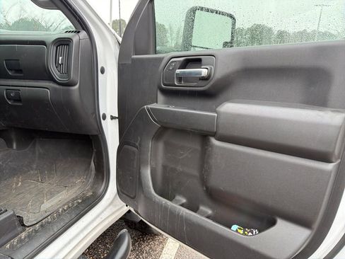 Used 2024 Chevrolet Silverado 2500 Custom w/ Custom Value Package image 14