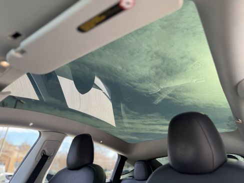 Used 2022 Tesla Model Y Performance image 49