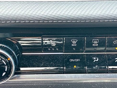 New 2026 Chevrolet Equinox LT image 23