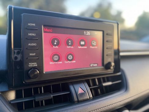 Used 2019 Toyota RAV4 LE w/ Carpet Mat Package FWD image 22