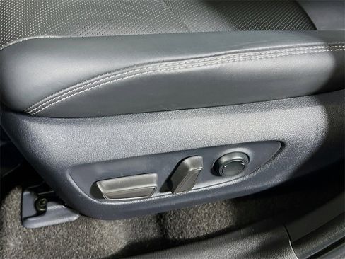 Used 2024 Toyota RAV4 Limited image 18