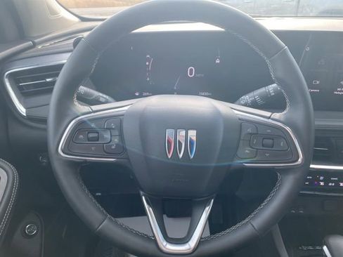 Used 2025 Buick Encore GX Avenir w/ Avenir Technology Package image 8