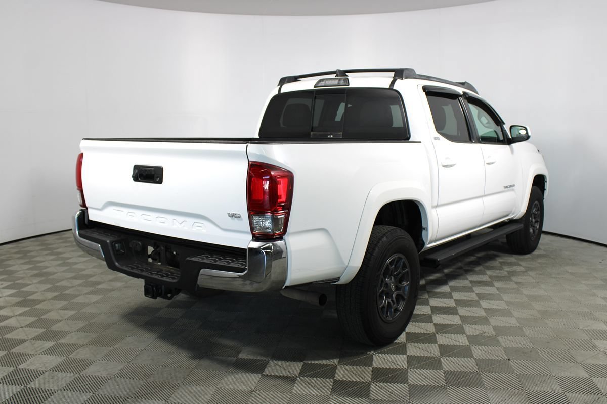 Used 2018 Toyota Tacoma SR5 RWD image 38