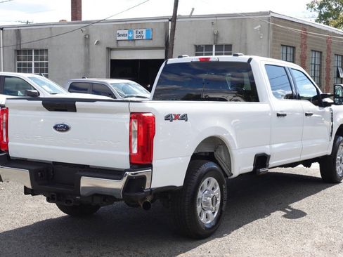 Used 2023 Ford F250 XLT AWD/4WD image 4