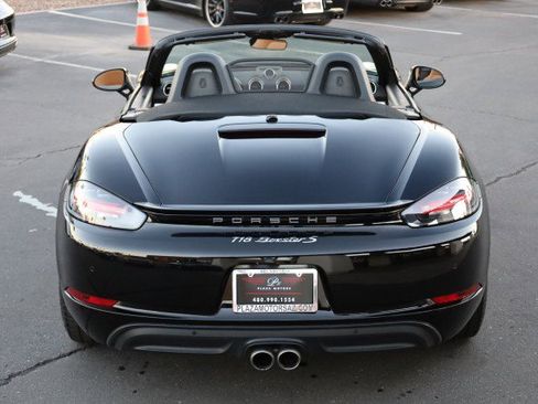 Used 2018 Porsche 718 Boxster S image 15