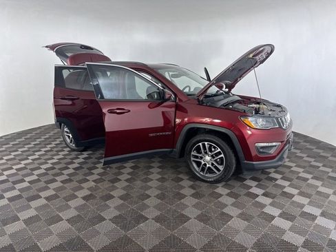 Used 2020 Jeep Compass Latitude image 12