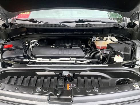 Used 2024 Chevrolet Silverado 1500 Custom AWD/4WD image 11