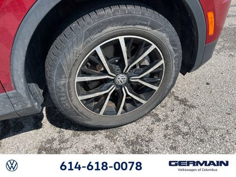 Used 2021 Volkswagen Tiguan SE FWD image 12