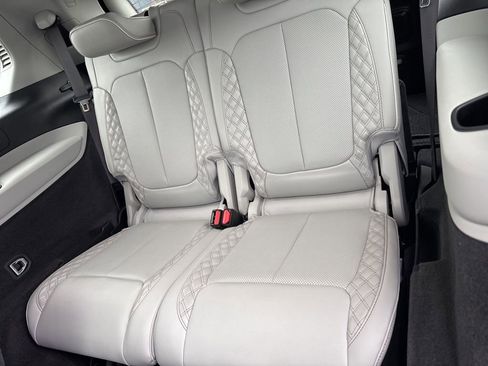 Used 2021 Jeep Grand Cherokee L Summit w/ Luxury Tech Group V image 28