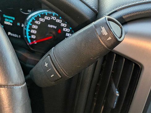 Used 2017 GMC Sierra 2500 Denali w/ Suspension Package, Off-Road AWD/4WD image 25