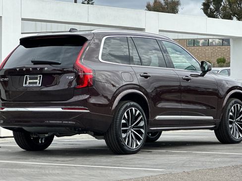 New 2026 Volvo XC90 T8 Plus AWD/4WD image 5