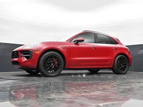 Used 2021 Porsche Macan GTS w/ Sport Chrono Package AWD/4WD image 45