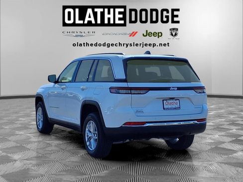 New 2026 Jeep Grand Cherokee Laredo AWD/4WD image 3