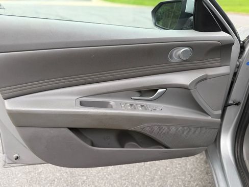 Used 2021 Hyundai Elantra SEL w/ Convenience Package image 39