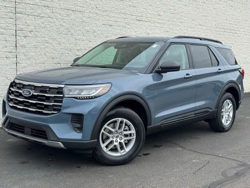 New 2026 Ford Explorer Active image 2