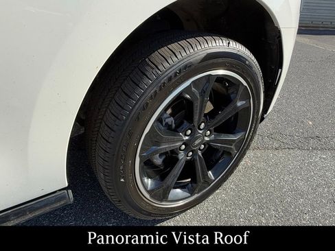 Used 2022 Ford Expedition Limited image 7