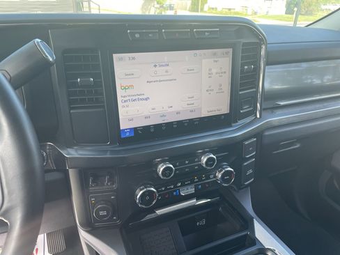 Used 2024 Ford F250 Lariat image 32