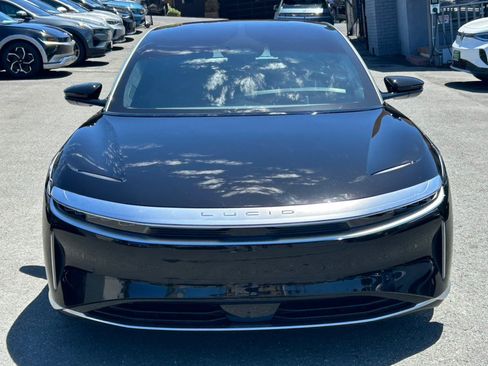 Used 2024 Lucid Air Touring AWD/4WD image 2
